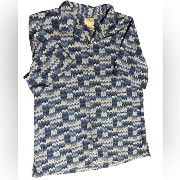 L.L. Bean Shirt Mens Large Blue Chevron Tropics Hawaiian Button Up Traditional - Picture 3 of 5